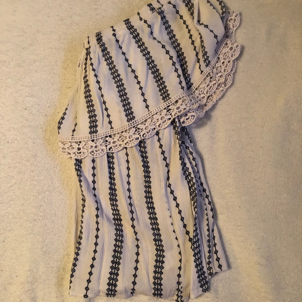 Off the shoulder top - Picture 2 of 2